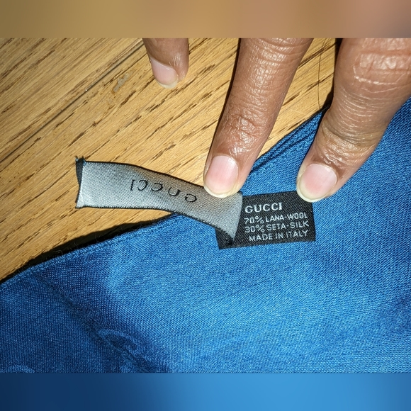Gucci blue scarf - Picture 5 of 16